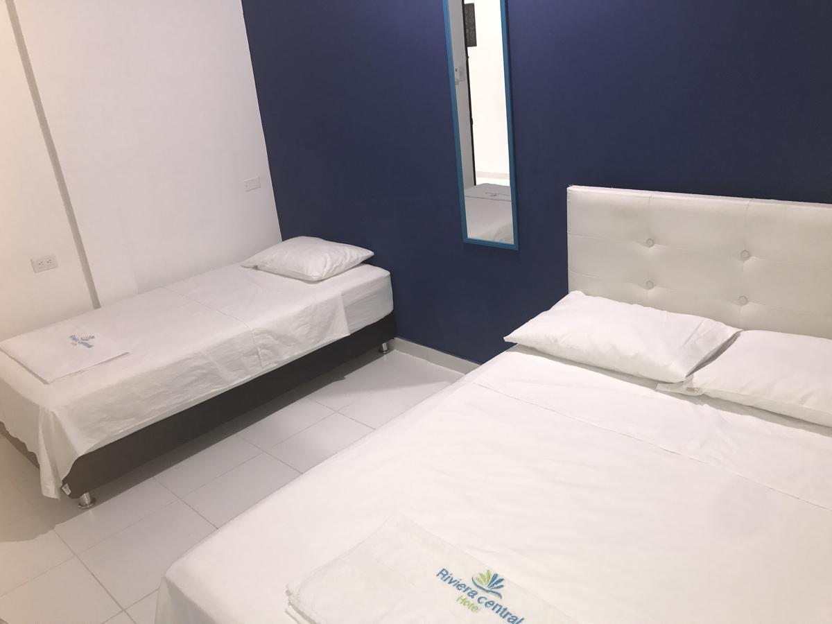 מונטריה Riviera Central Hotel מראה חיצוני תמונה