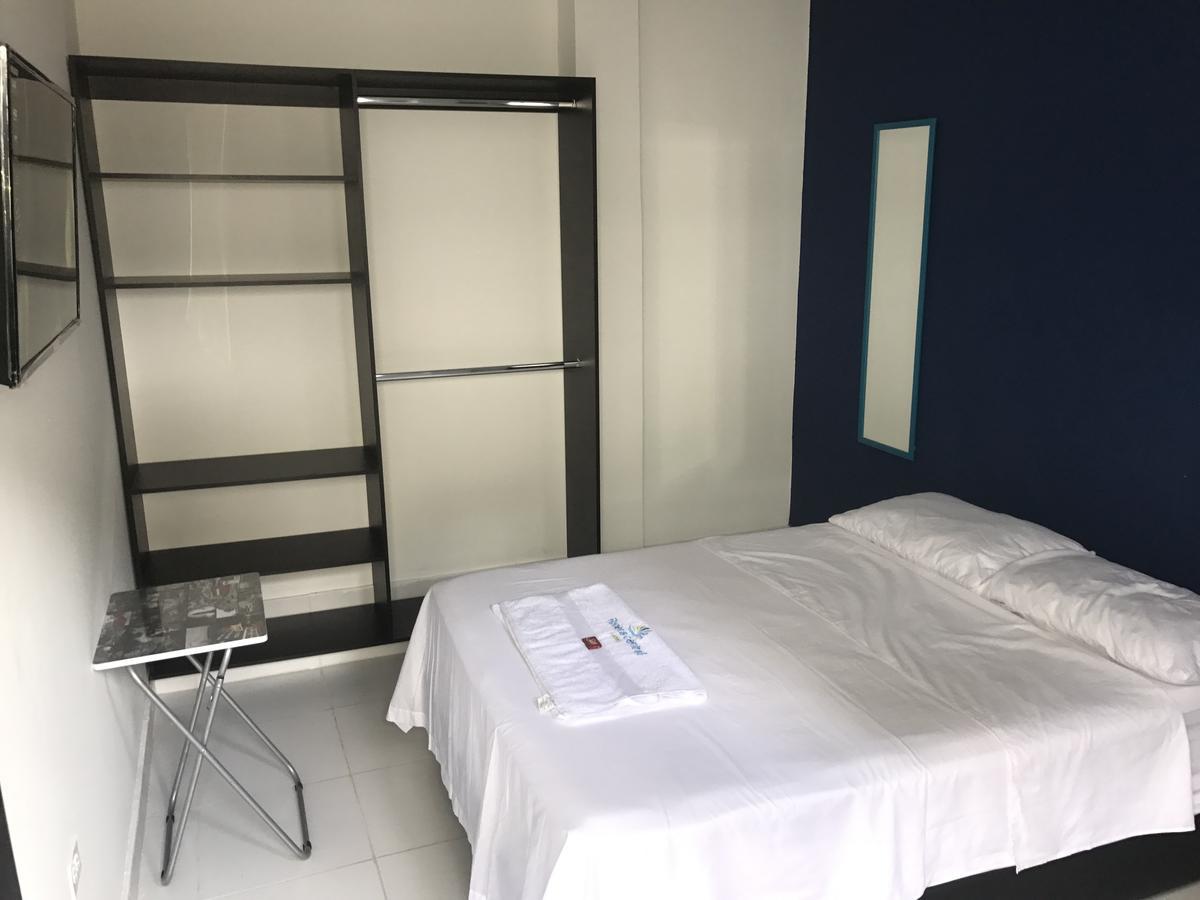 מונטריה Riviera Central Hotel מראה חיצוני תמונה