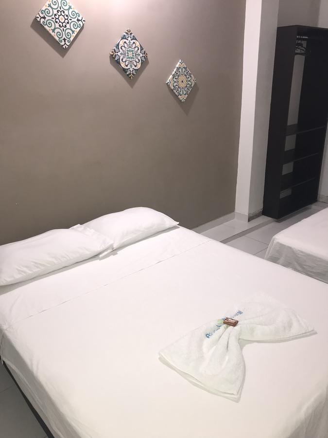 מונטריה Riviera Central Hotel מראה חיצוני תמונה