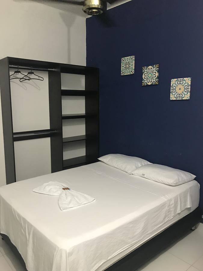 מונטריה Riviera Central Hotel מראה חיצוני תמונה